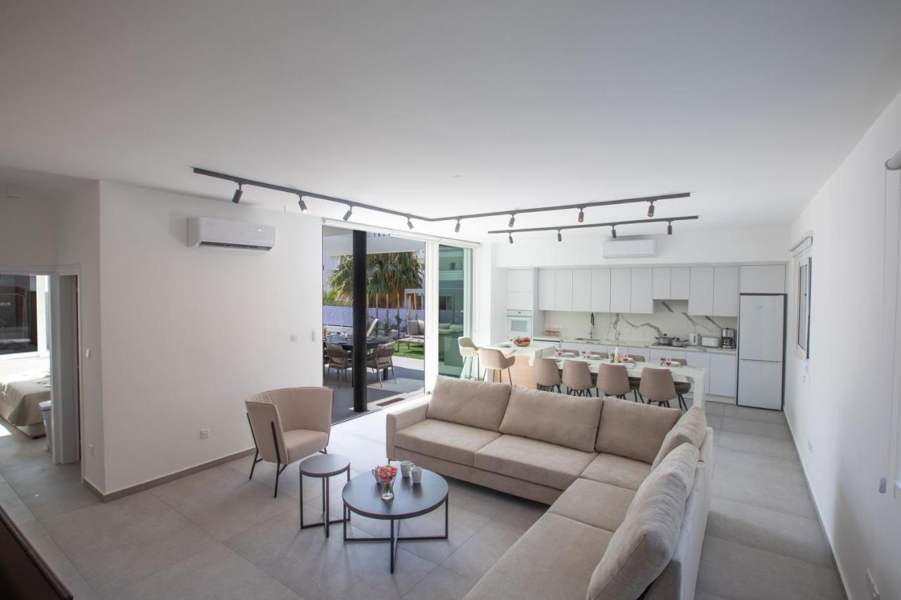 Kube Luxury Villas Ayia Napa Exterior foto