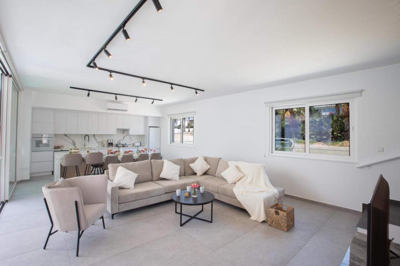 Kube Luxury Villas Ayia Napa Exterior foto